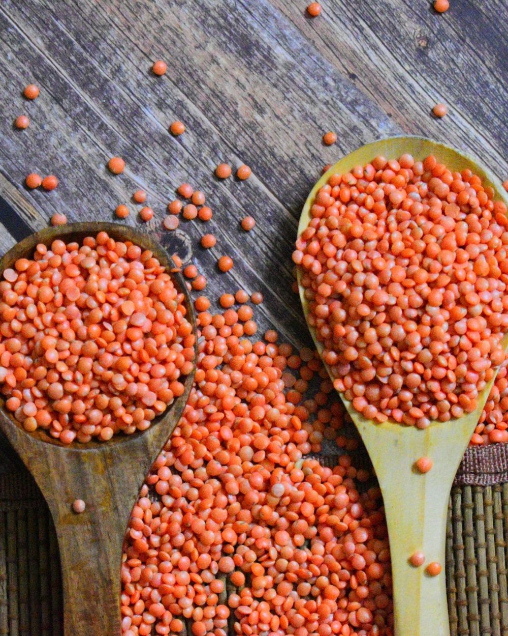 Kırmızı mercimek taneleri